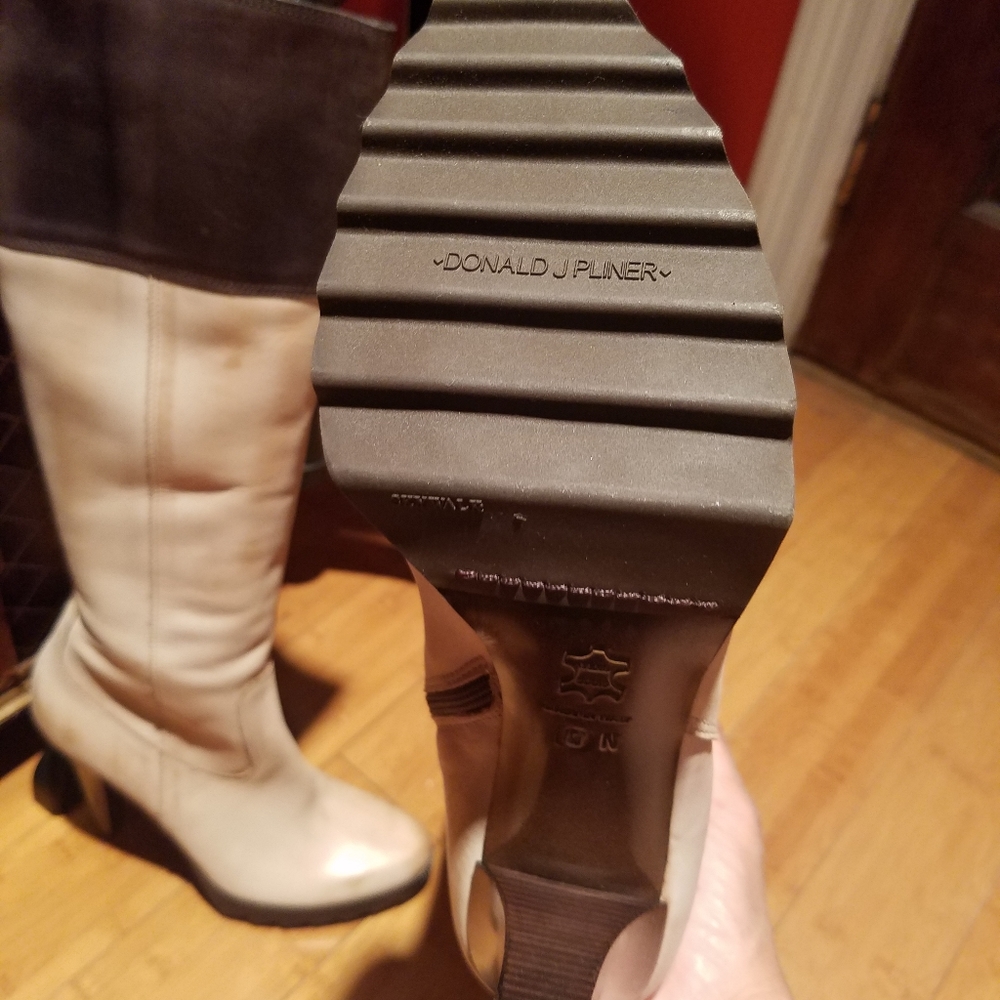Boots - Picture 4 of 5